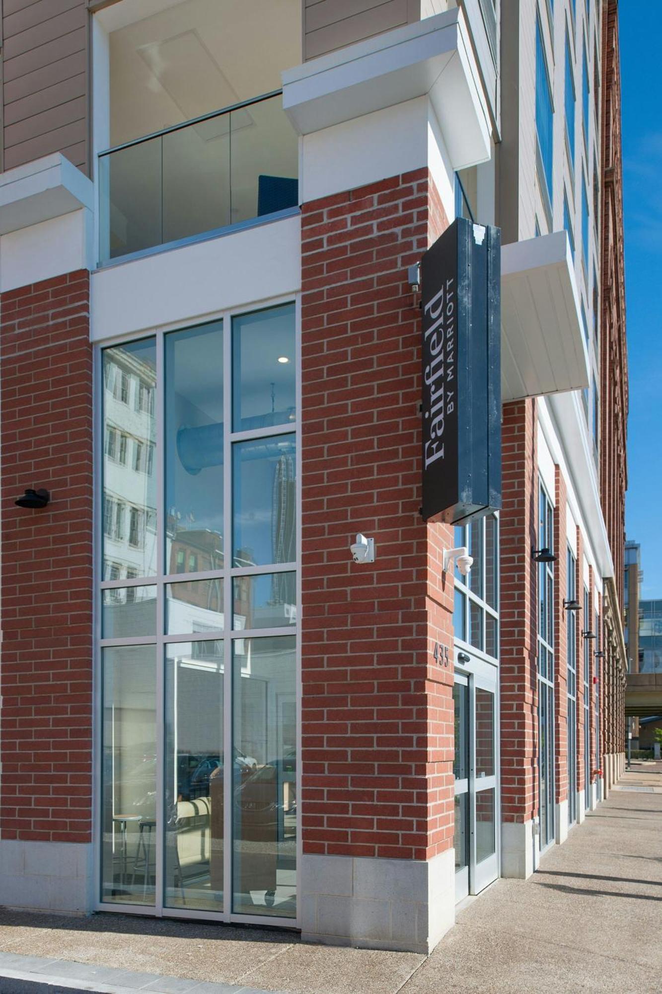 Отель Fairfield By Marriott Pittsburgh Downtown Экстерьер фото