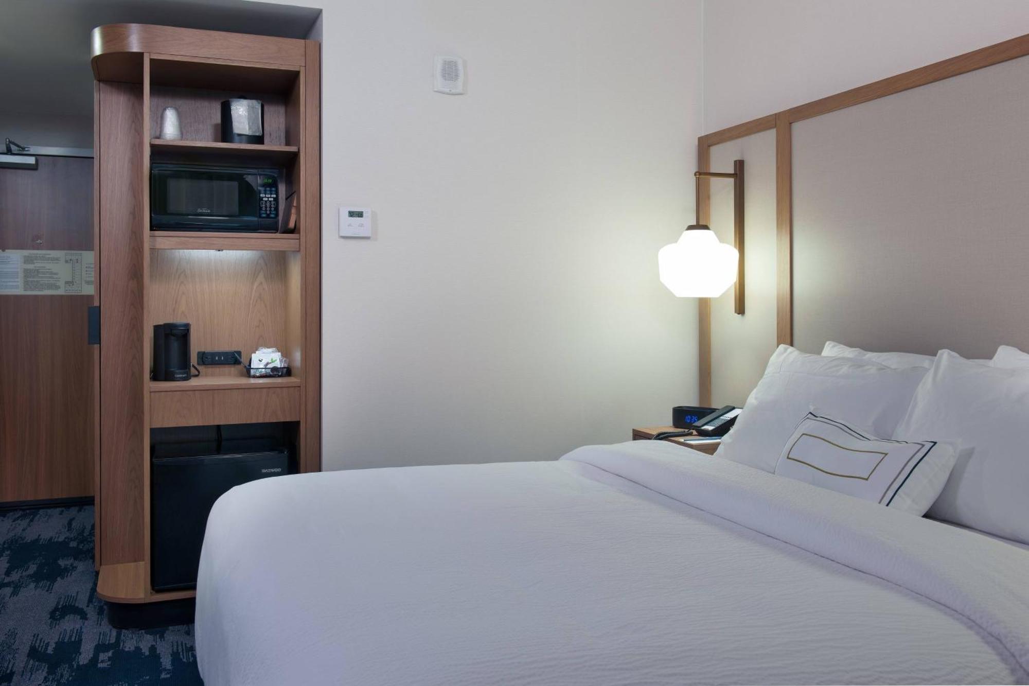 Отель Fairfield By Marriott Pittsburgh Downtown Экстерьер фото