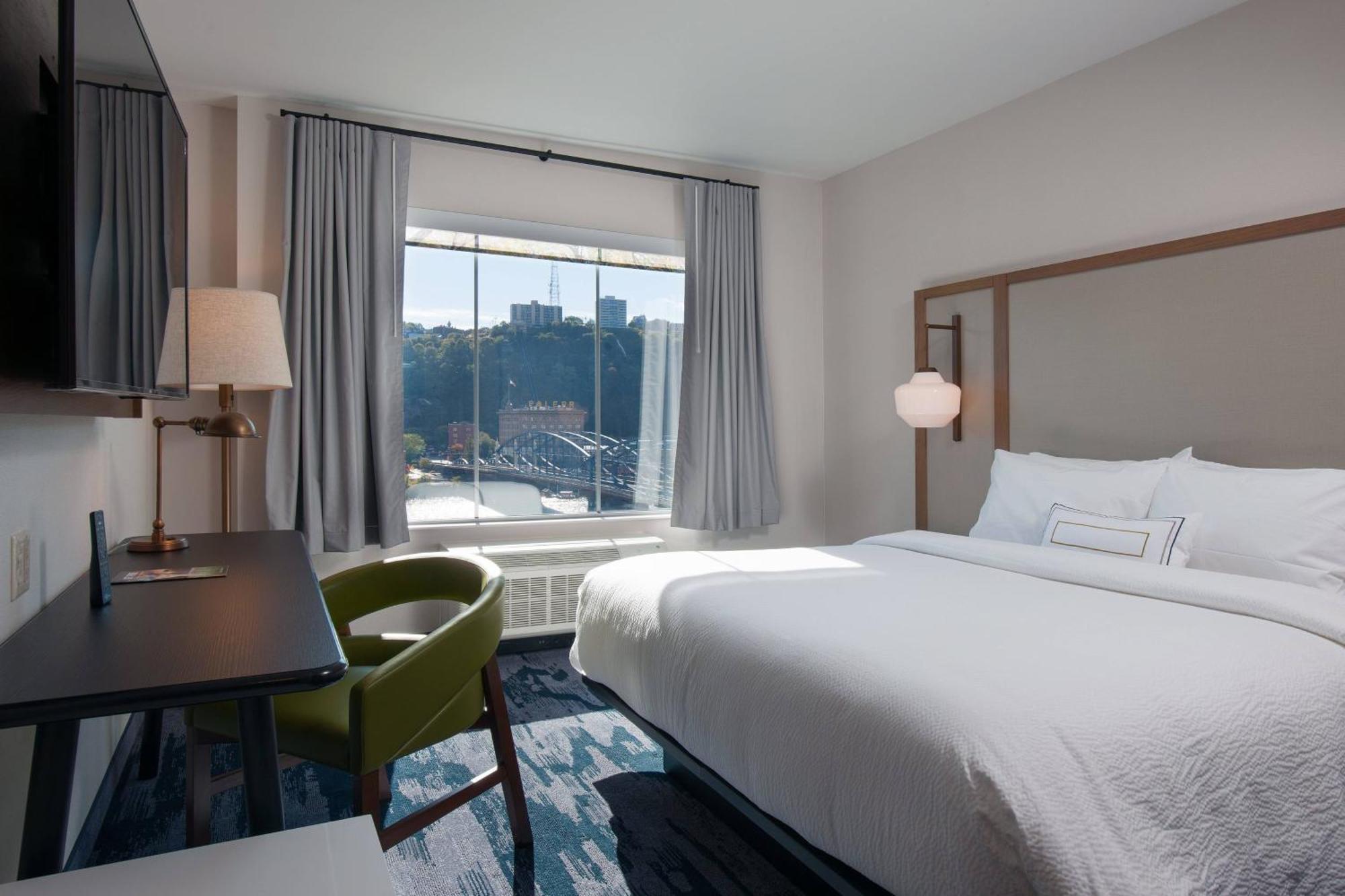 Отель Fairfield By Marriott Pittsburgh Downtown Экстерьер фото